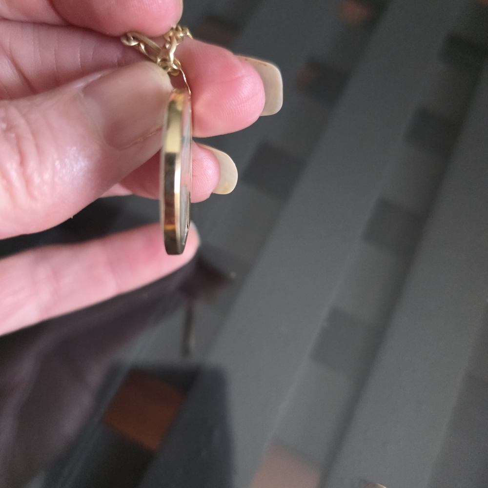 14K Gold/Jade Peace Pendant- Chain Not Included. - Picture 4 of 11